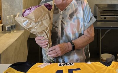 Helen takker af efter 45 år som frivillig