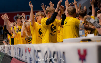 Hænderne i vejret, for nu er sæsonkort til sæson 2026/27 til salg!